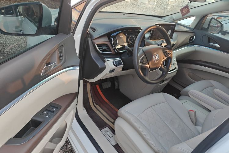 别克GL8 2023款 陆上公务舱 智享型中控内饰7003