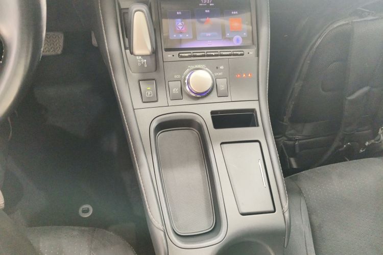 雷克萨斯CT 2020款 CT200h 精英版 单色中控内饰18