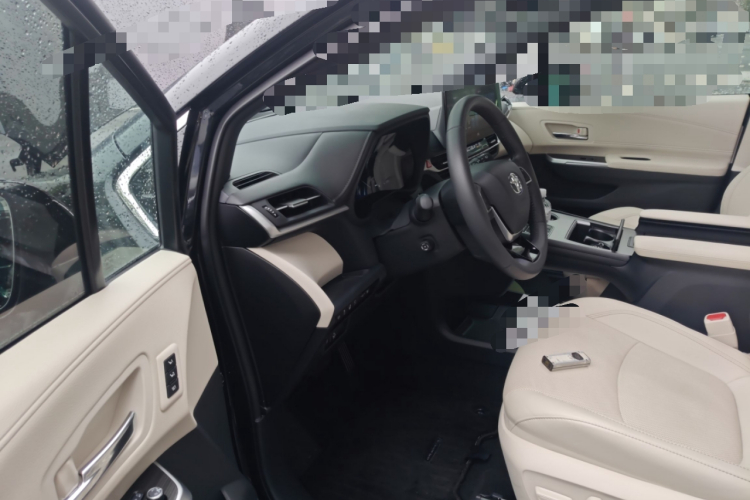 丰田 格瑞维亚 2024款 2.5L混动 旗舰ULTRA版中控内饰7003