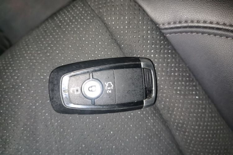 福特 蒙迪欧 2022款 改款 EcoBoost 245 ST-Line中控内饰7001