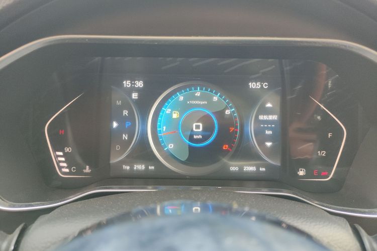 众泰SR9 2017款 2.0T 自动极致之梦版中控内饰14