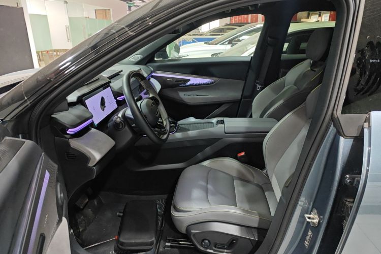 领克08 EM-P 2025款 245km 超长续航Halo中控内饰19