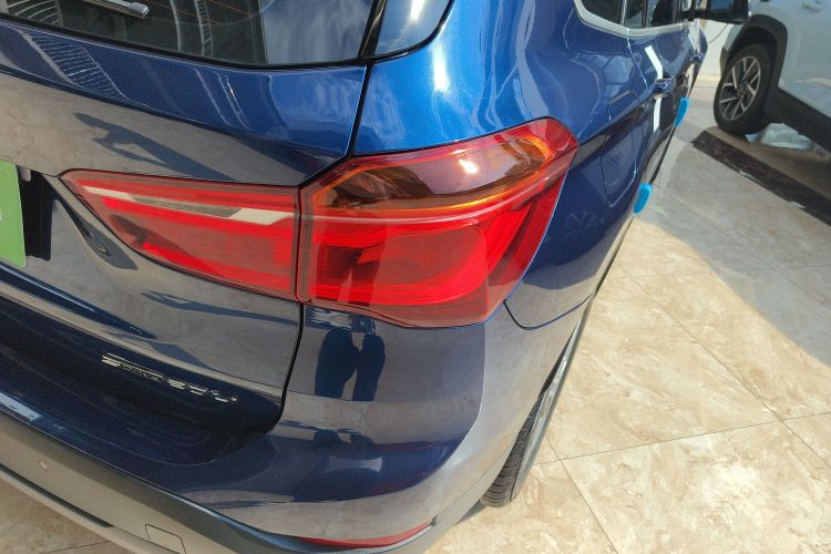 宝马X1 2019款 sDrive20Li 领先型车身外观9