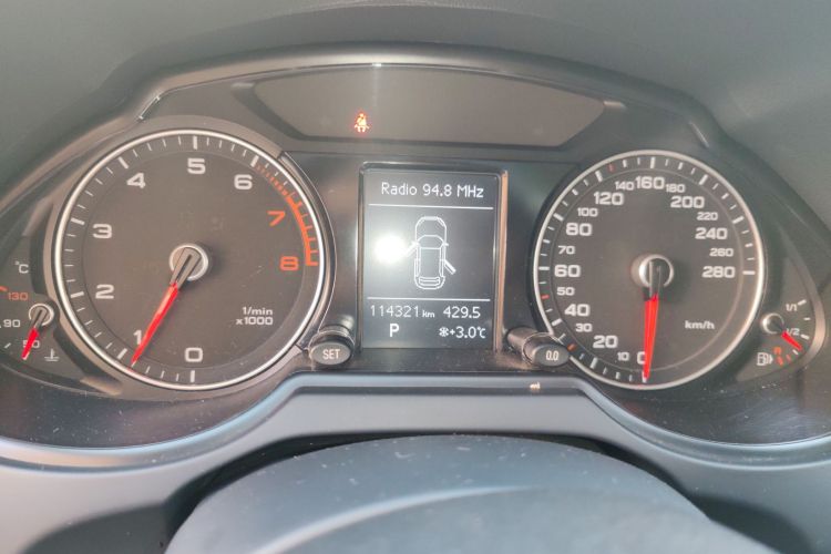 奥迪Q5 2016款 40 TFSI 技术型中控内饰14