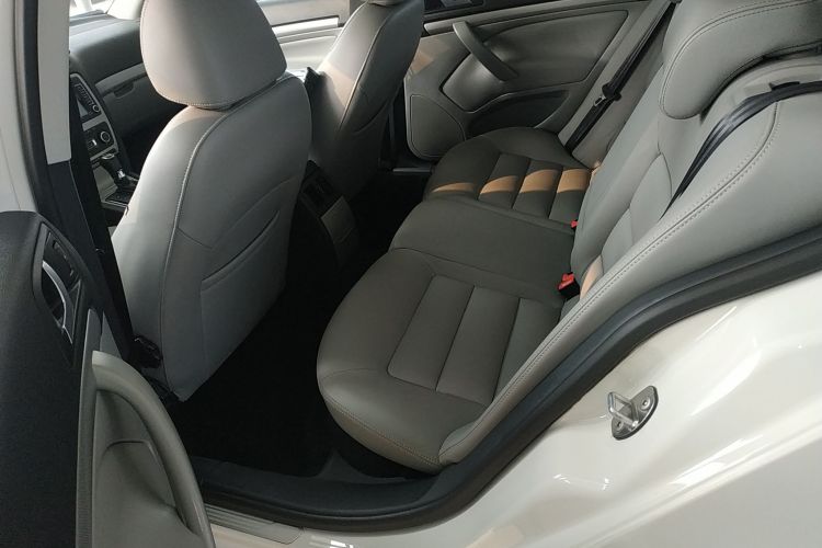 斯柯达 明锐 2014款 1.4TSI DSG逸俊版中控内饰21