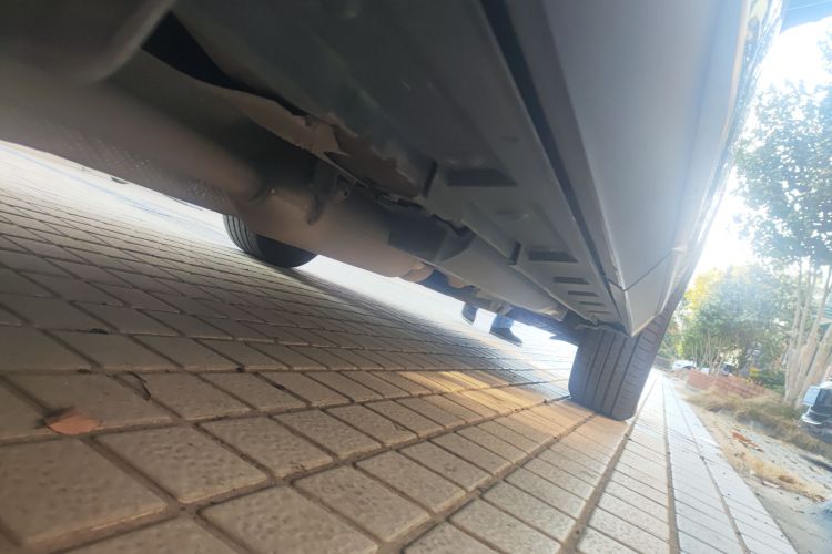 丰田 威兰达 2020款 双擎 2.5L E-CVT两驱科技版局部细节9002