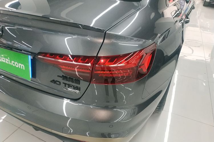 奥迪A4L 2024款 40 TFSI quattro RS套件燃速型车身外观6006