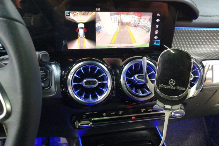 奔驰GLB 2021款 GLB 200 时尚型中控内饰16