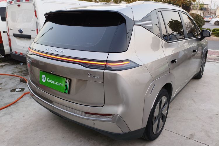 埃安 AION Y 2023款 Plus 510 乐享版车身外观7