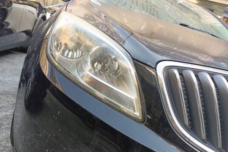 别克 英朗 2013款 GT 1.8L 自动时尚版车身外观8