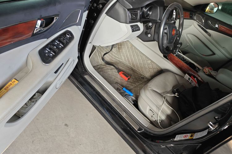 红旗H7 2015款 2.0T 豪华型中控内饰20