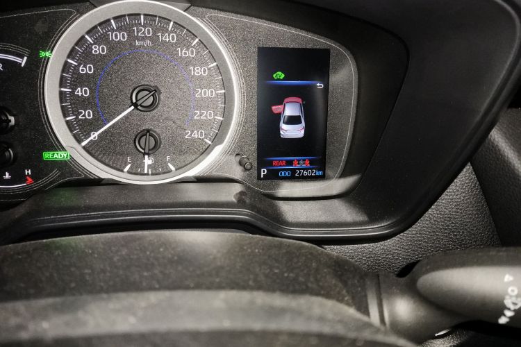 丰田 卡罗拉 2023款 1.8L 智能电混双擎 精英版中控内饰15