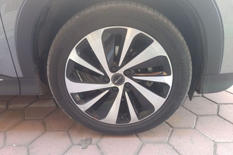 比亚迪 宋PLUS新能源 2023款 冠军版 DM-i 110KM 旗舰PLUS车身外观10