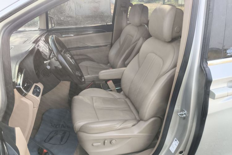 别克GL8 2017款 ES 28T 尊享型 国V局部细节19