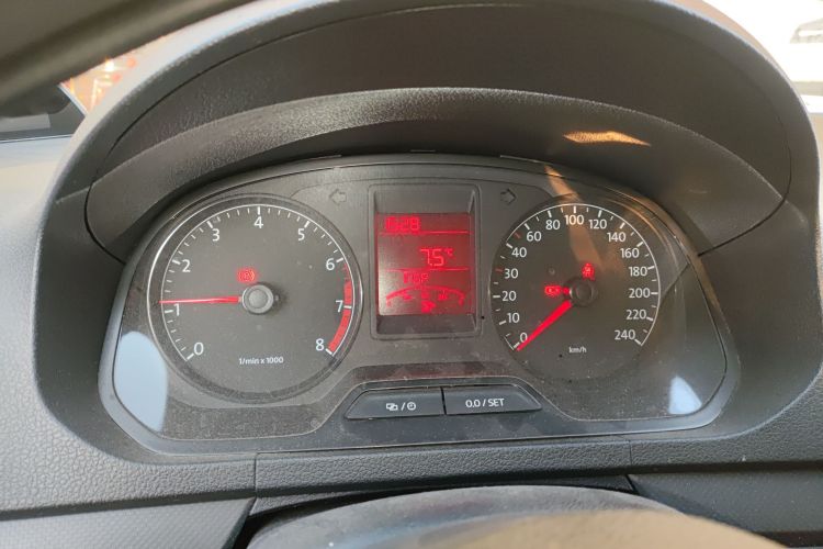 大众 捷达 2013款 1.6L 手动时尚型中控内饰14