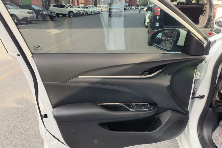 别克 英朗 2021款 1.3T 自动轻混动精英型中控内饰47