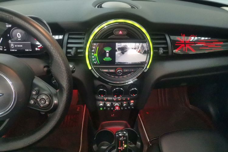 MINI 2021款 2.0T COOPER S 经典派 五门版局部细节16