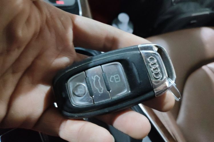 奥迪A8 2016款 A8L 45 TFSI quattro时尚型中控内饰7001