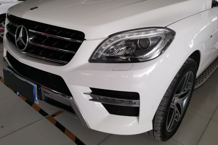 奔驰M级 2014款 ML 320 4MATIC局部细节36