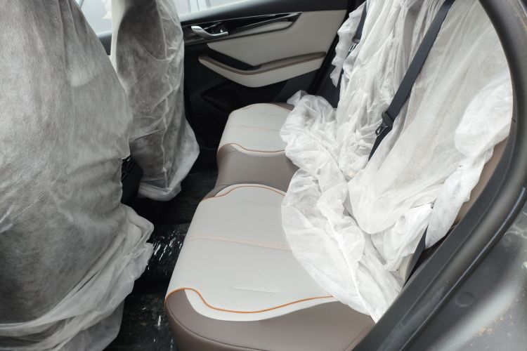 比亚迪 秦PLUS 2024款  荣耀版 DM-i 120KM超越型中控内饰7004