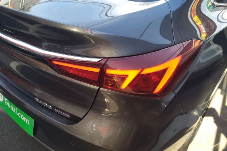 长安 逸动 2021款 PLUS 1.6L GDI 手动豪华型车身外观6006