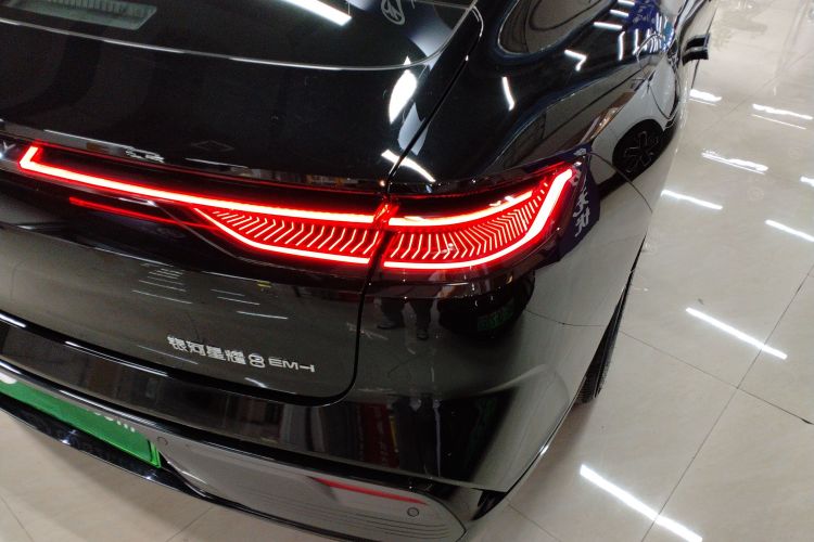 吉利银河 银河星耀8 2025款 130km EM-i 尊贵版车身外观6006