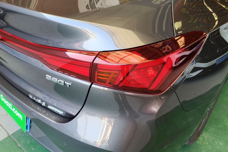 长安 逸动 2024款 PLUS 蓝鲸NE 1.4T GDI DCT高能版车身外观9