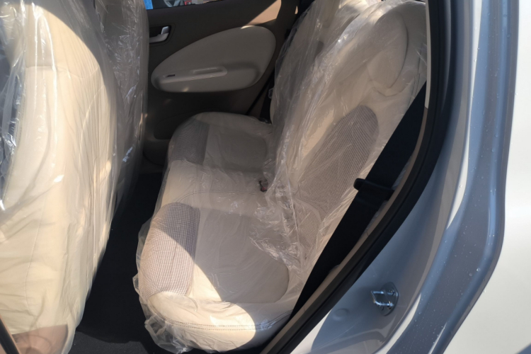 五菱汽车 宏光MINIEV 2025款 四门版 进阶款中控内饰21