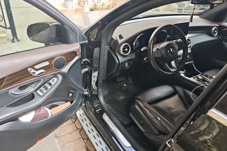 奔驰GLC 2018款 改款 GLC 260 4MATIC 豪华型中控内饰7003