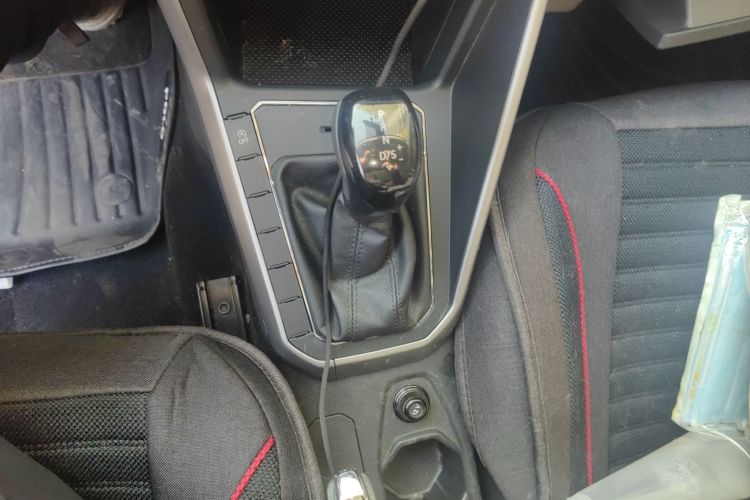 大众 Polo 2019款 Plus 1.5L 自动全景乐享版中控内饰18