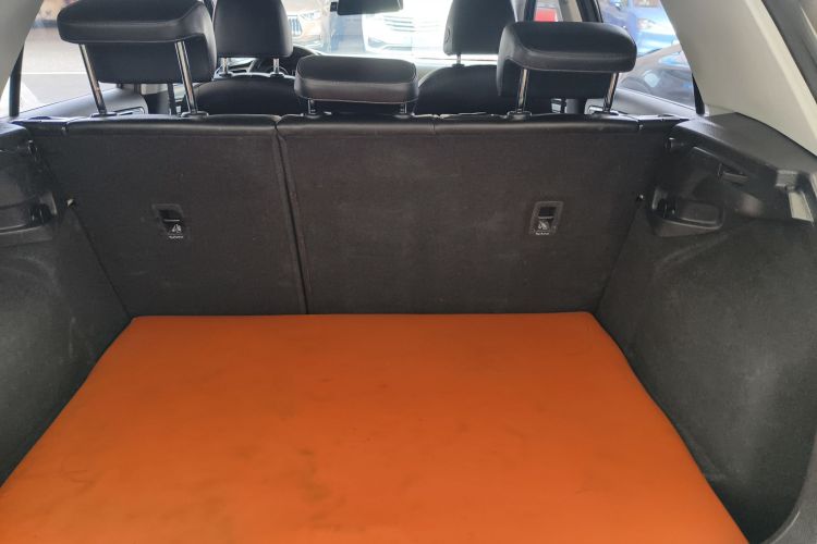 大众 高尔夫 2016款 230TSI 自动豪华型机舱底盘23