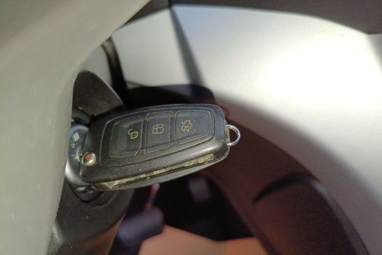 福特 翼虎 2015款 1.5L GTDi 两驱风尚型中控内饰7001