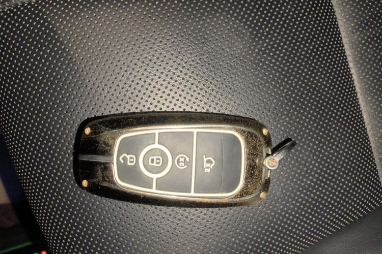 林肯 冒险家 2022款 改款 2.0T 两驱尊享版中控内饰7001