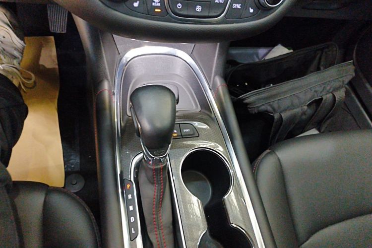 雪佛兰 迈锐宝XL 2023款 Redline 2.0T 锐动版中控内饰18