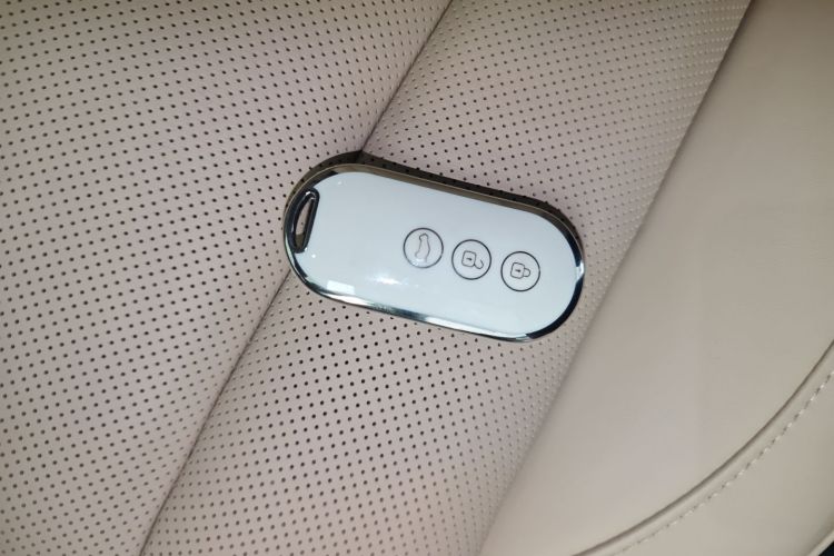 鸿蒙智行 问界M7 2024款 1.5T 后驱Plus版 6座中控内饰7001