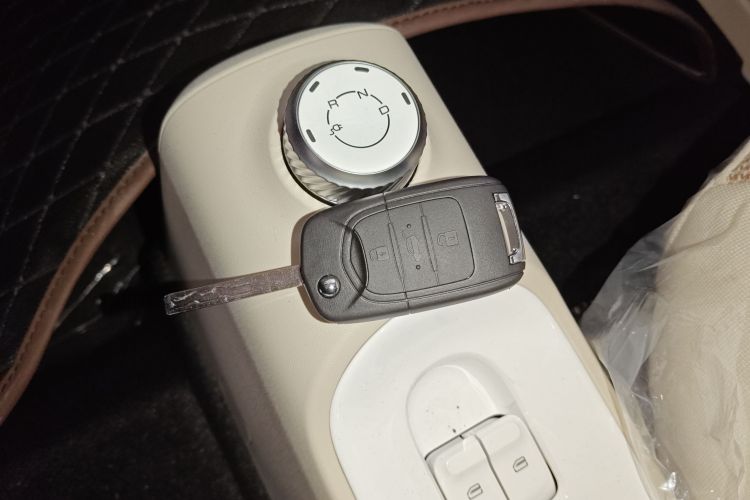 五菱汽车 宏光MINIEV 2024款 第三代 215km 青春版中控内饰11