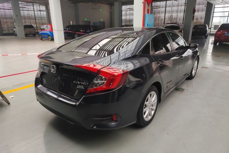 本田 思域 2016款 180TURBO CVT舒适版车身外观7