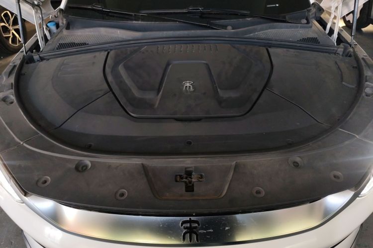 比亚迪 宋PLUS新能源 2021款 EV 旗舰型机舱底盘24