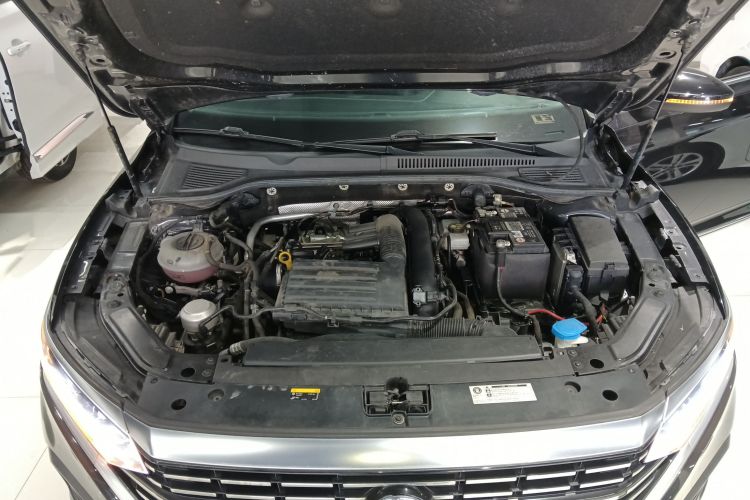 大众 帕萨特 2022款 280TSI 商务版机舱底盘24