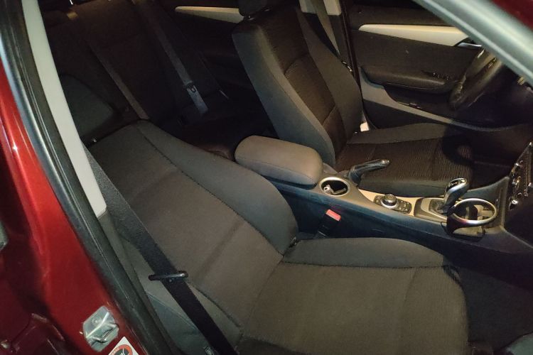 宝马X1 2014款 sDrive18i 时尚型局部细节41