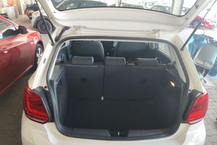 大众 Polo 2016款 1.6L 自动舒适型机舱底盘23