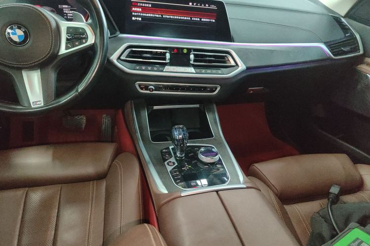 宝马X5(进口) 2022款 xDrive30i M运动套装中控内饰16