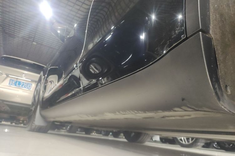 特斯拉 Model Y 2022款 改款 后轮驱动版局部细节9002