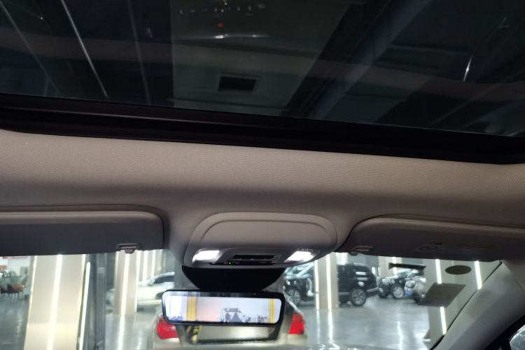 别克 2025款 昂科威Plus 28T 两驱白金版中控内饰22