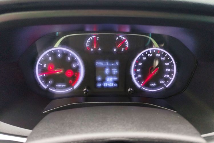 陆风X2 2017款 1.6L 手动锋锐版中控内饰14