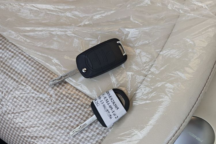 五菱汽车 宏光MINIEV 2025款 四门版 进阶款中控内饰11