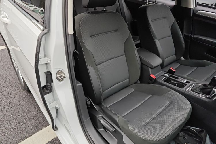 大众 高尔夫 2018款 230TSI 自动舒适型局部细节41