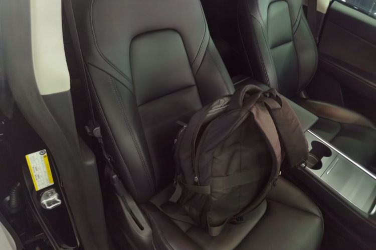 特斯拉 Model Y 2022款 后轮驱动版局部细节41