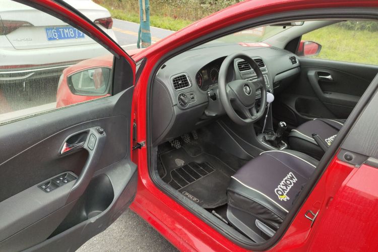 大众 Polo 2014款 1.4L 手动舒适版中控内饰20