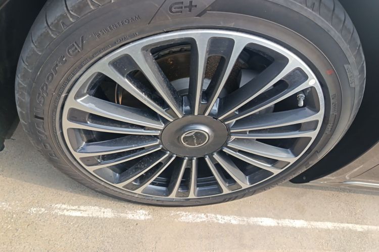 鸿蒙智行 享界S9 2024款 纯电 Max 后驱长航版车身外观6002